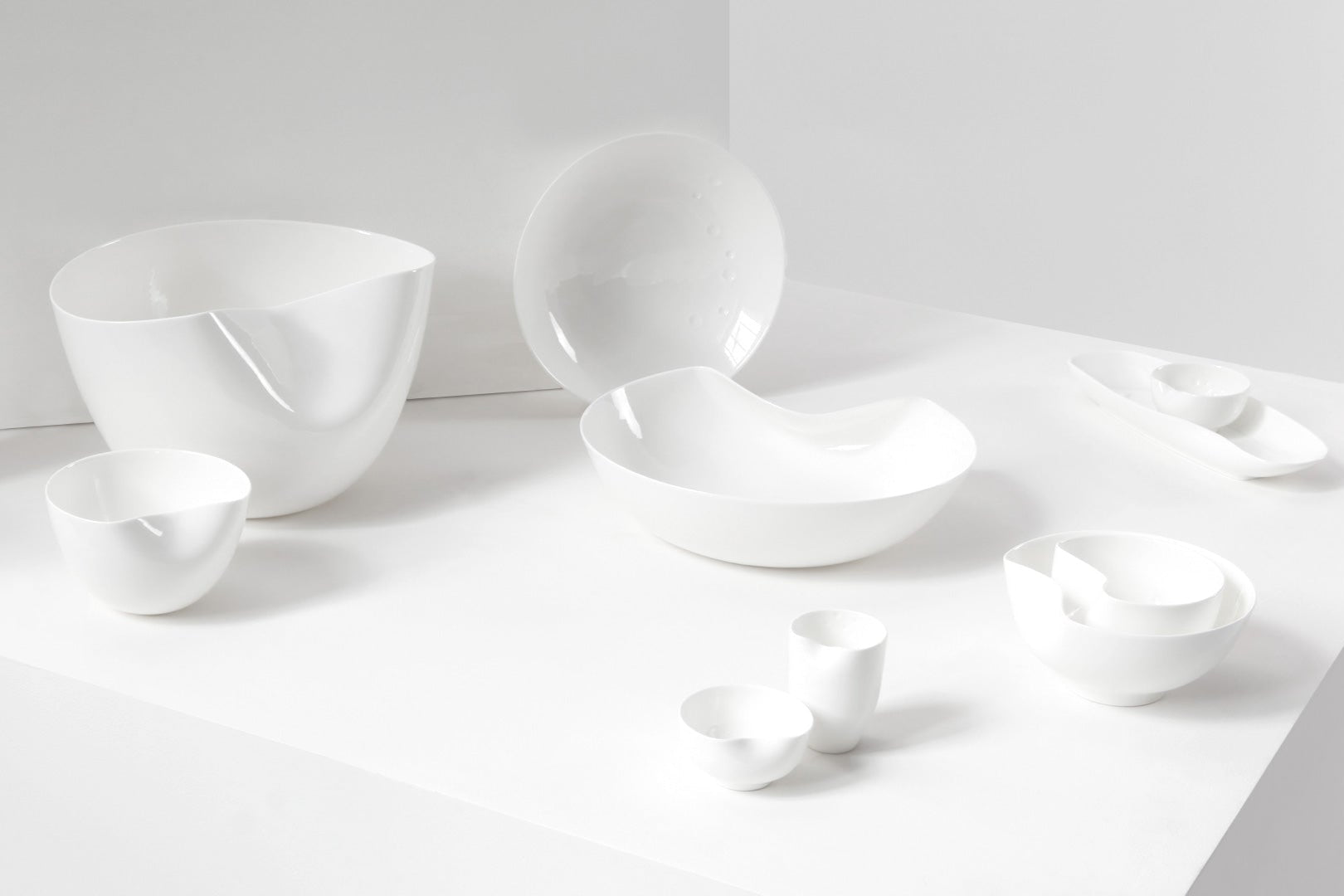 Bodo Sperlein White Sculptural Beaker